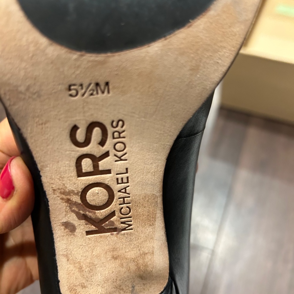 Michael Kors - Picture 3 of 5